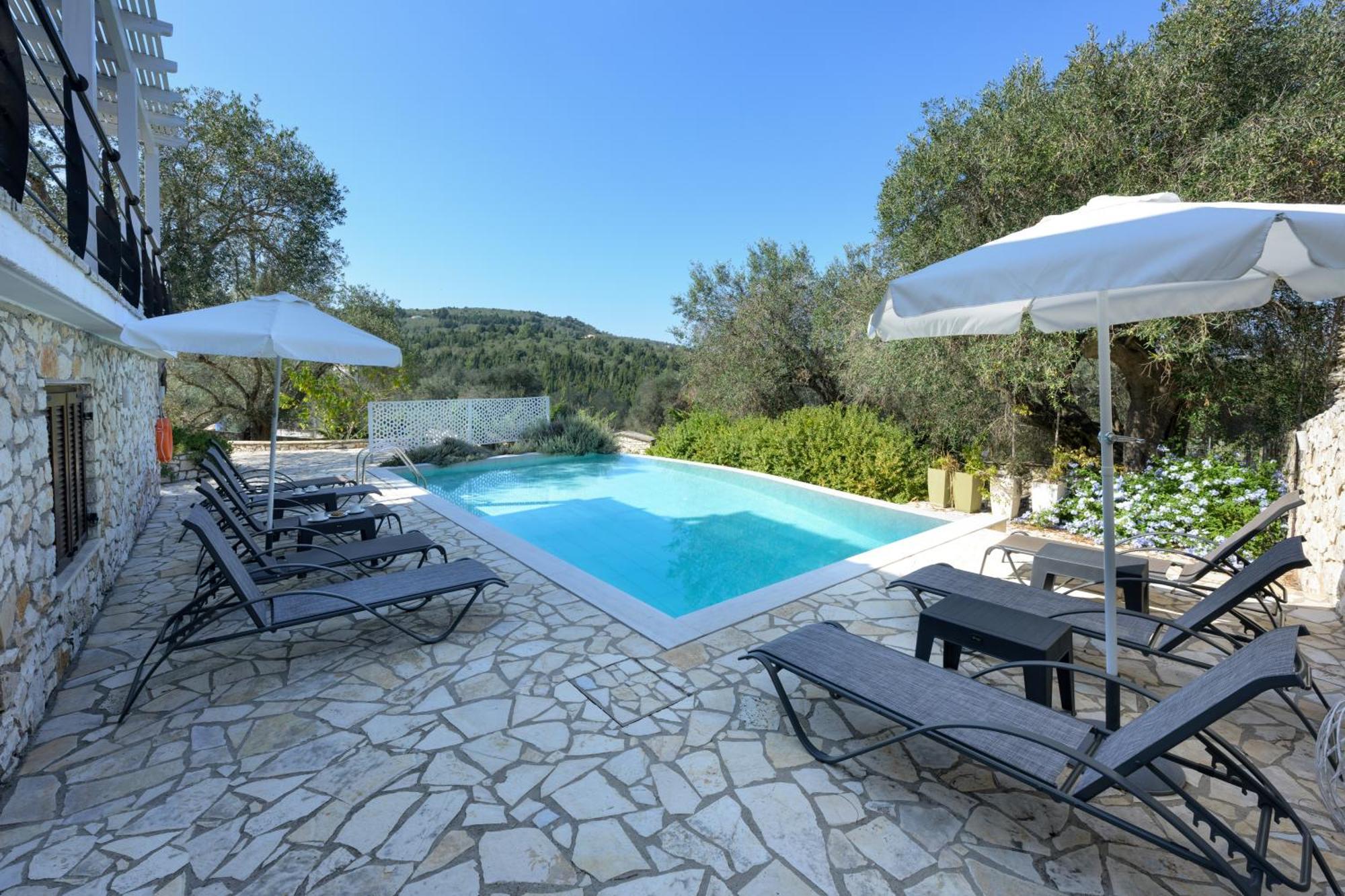 Villa Bougarini Haven Family Villa Rock Pool Oasis Ieromonachos Exterior photo