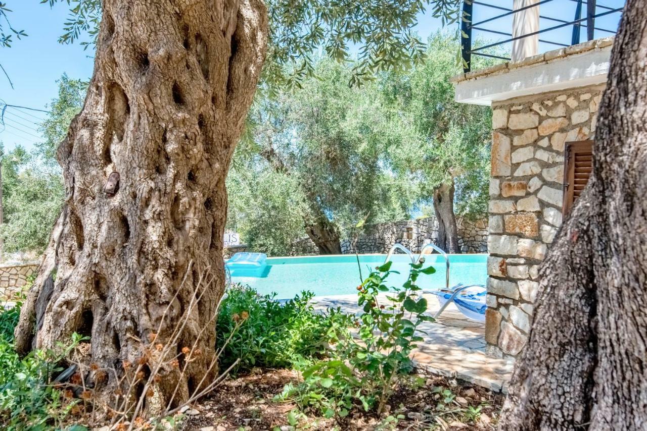 Villa Bougarini Haven Family Villa Rock Pool Oasis Ieromonachos Exterior photo